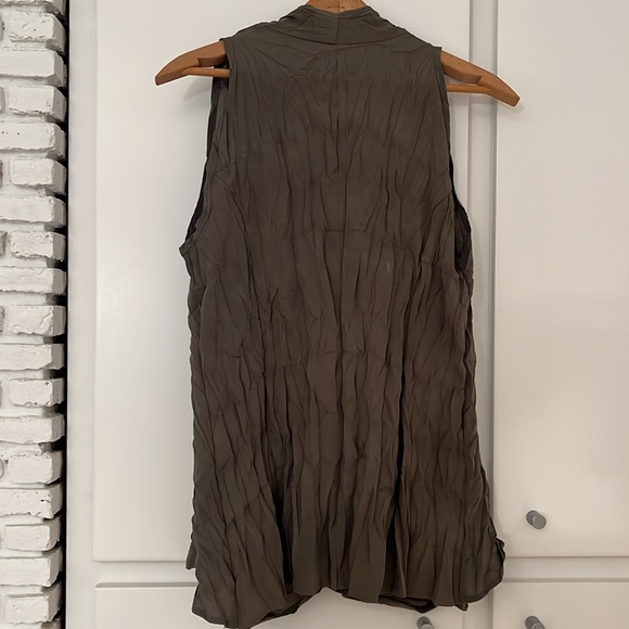 Babette artful top. Fastens with two snap buttons. Lingerie straps. Small.  - Picture 4 of 7